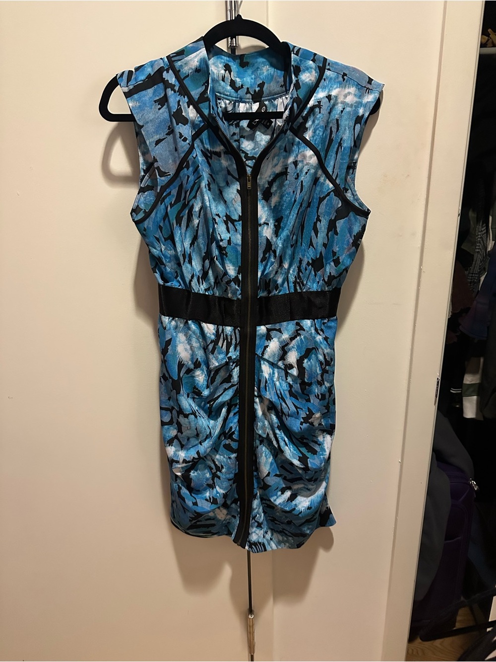 bebe Blue and Black Abstract Zip Dress